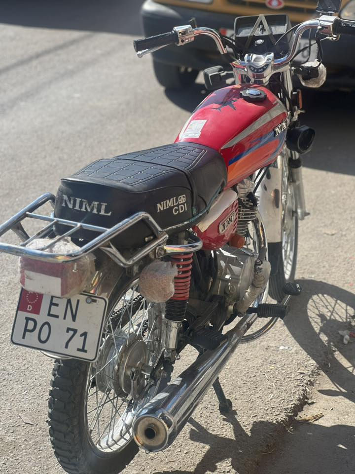 سلام عليكم للبيع نامه أربعه كير محرك مكفول ممفتوح دراجة خير من الله برغي ما نقصهة مكاني حالياً الدوره ابو دشير اوراقها كامله هـ***********بي واتساب دراجه سعرهة سعر600بيهة مجال
