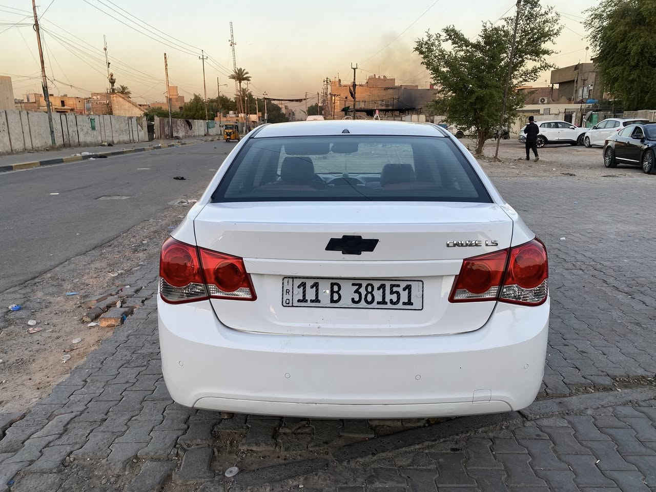 السلام عليكم 
شوفرليت كروز LS
2009
رقم بغداد  انكليزي  بسمي 
محرك وكير كورلا 
تبريد شغال
صدر نظيف
تايرات نص عمر 
باتري جديد 
السياره بيها طخات بدون ضربه قويه ولاصبغ
للبيع فقط 
السعر 55 ورقه 
مكانها بغداد 
***********
