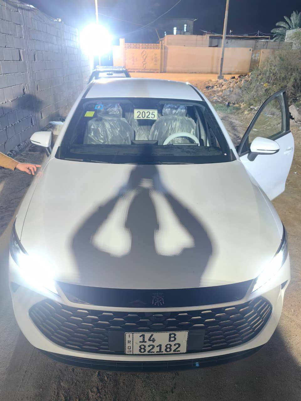 السلام عليكم 
BYD. 2025  جن بلاص 
السياره اخت الزيرو ماشيه 5000 مرقمه و كامله و صاحبها يريد تحويل كفاله ماعده رصعه موضحه بلصوره مكاني البصره - 124 وبيها مجال واذا مرواس عادي 
 *********** Singapore
