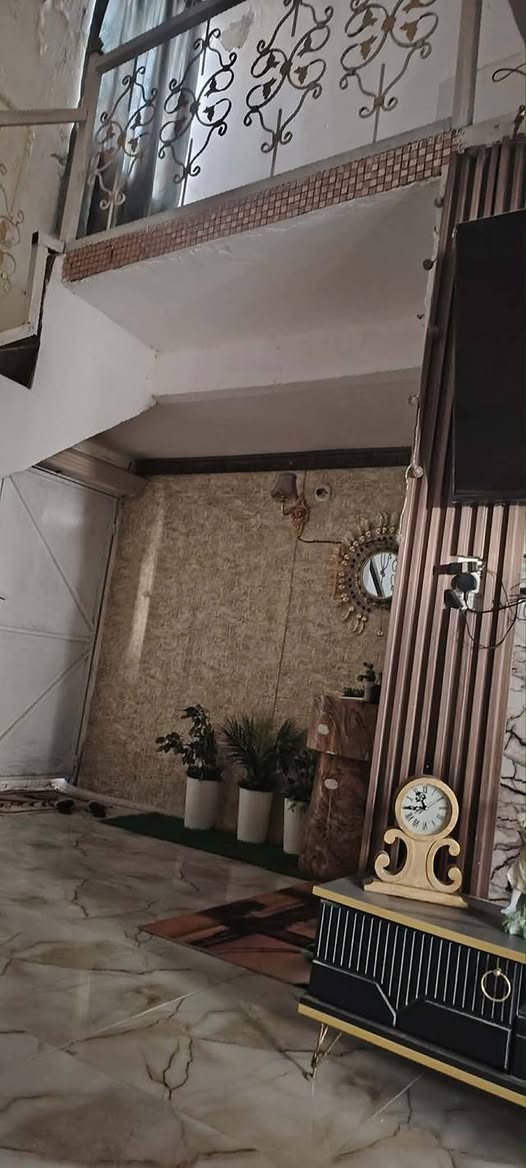 بيت جديد للبيع حي لأمين مساحته 175م بنا 2 غرف وصاله مطبخ واستقبال وحمام طارمه حلوه تفاصيل أكثر على رقم ***********
