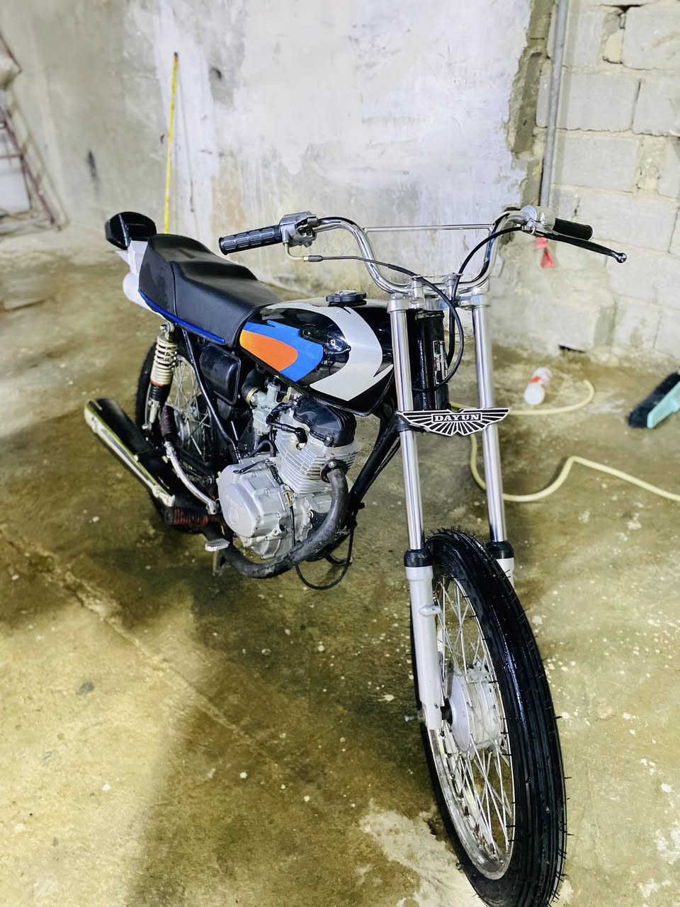 سلام عليكم للبيع درجه أربع كير أوراق اصولي موديل ٢٠١٥ ول مكينه هم ١٥ بس الغراض ٢٥ مكينه نعمه مكاني كربلاء حي سلام سعر ٥٥٠ وبيه مجال للاستفسار التصال ***********
