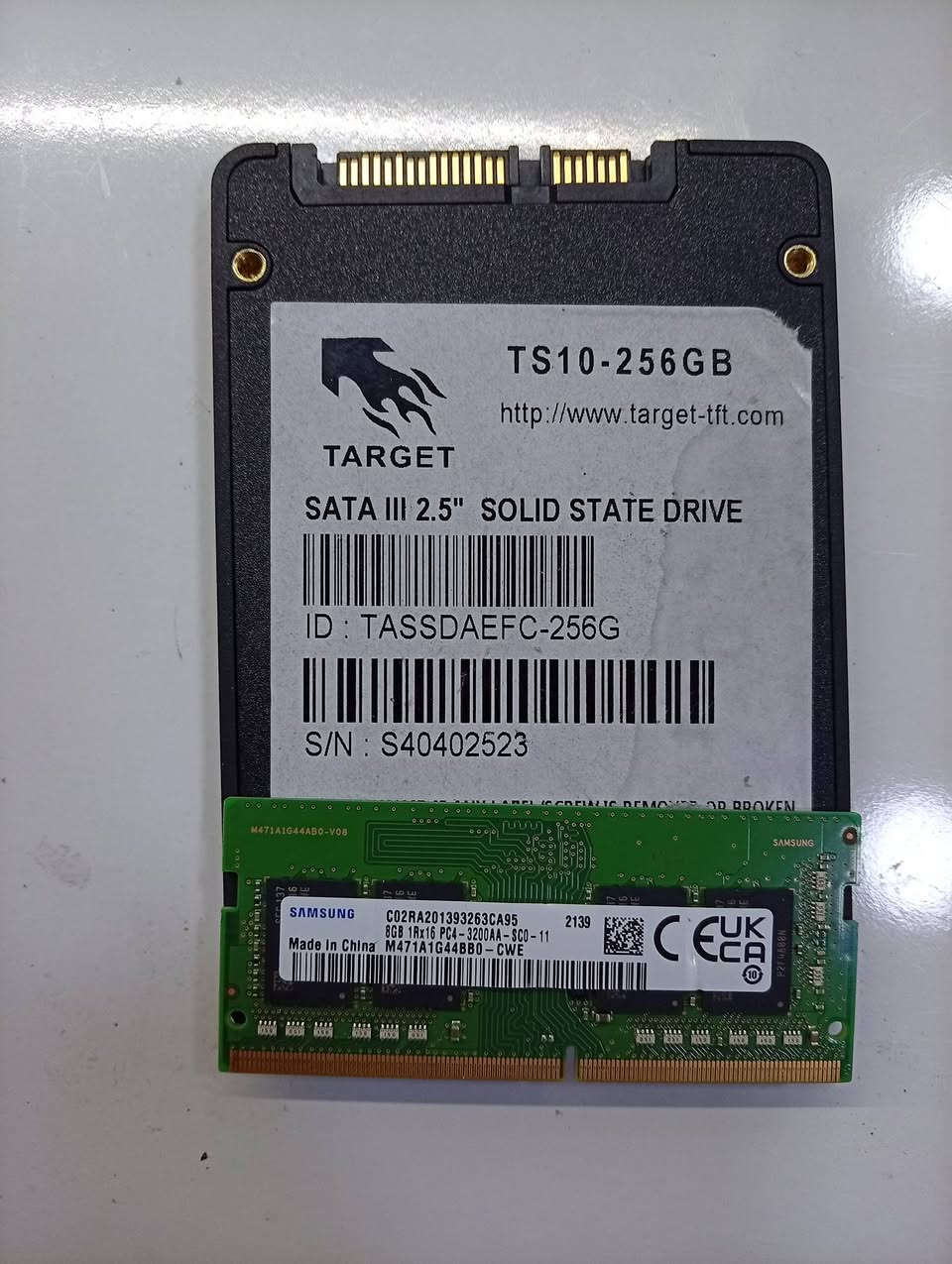 متوفر قطع غيار لابتوبات Vostro 15 3510و 3510
هارد شغال ssd 256
Ram 8g
Ddr4 
ولابتوب شاشه شغاله و ما عدا البورد بي نقص 
للتواصل معنا ***********واتساب و ماسنجر
عنواني ديالى بعقوبة
