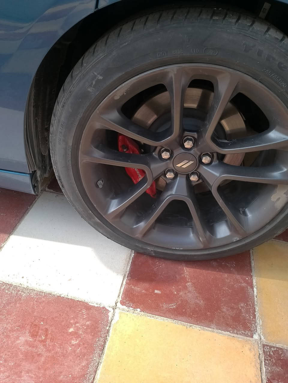 موديل 23 فول مواصفات السياره بيه تزويد من امريكا فجوج برمبو وشوته رياضي مكينه سته فئة SXT 
وعلئ حادثه باقيه مامصلحه السياره جاهزه وجديده ماشيه 20 الف بأسمي رقم بغداد


**إذا كنت صاحب هذا الإعلان وتريد حذفه لأي سبب، رجاءا أرسل رسالة إلى الدعم الفني**