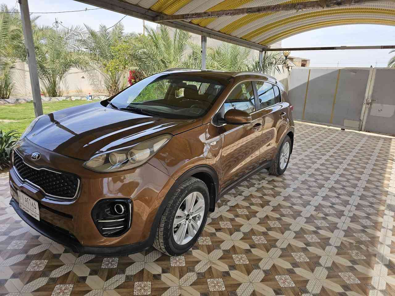 سلام عليكم سبورتج ١٧ وارد سعودي جديده بنعنه الكلمه 
بيها ثلاث قطع صبغ اثر شخوط فقط رقم قادسيه سنويه ل٢٩
مكينه مامفتوحه عل وضع الشركه حداديه وكير وتبريد تتفئه تخم تاير ماشيه ١٣٦ السياره بسمنه سعر ١٣٠ قفل وذا اكو مراوس بقل ترهم مكان السياره ديوانيه دغاره ***********
