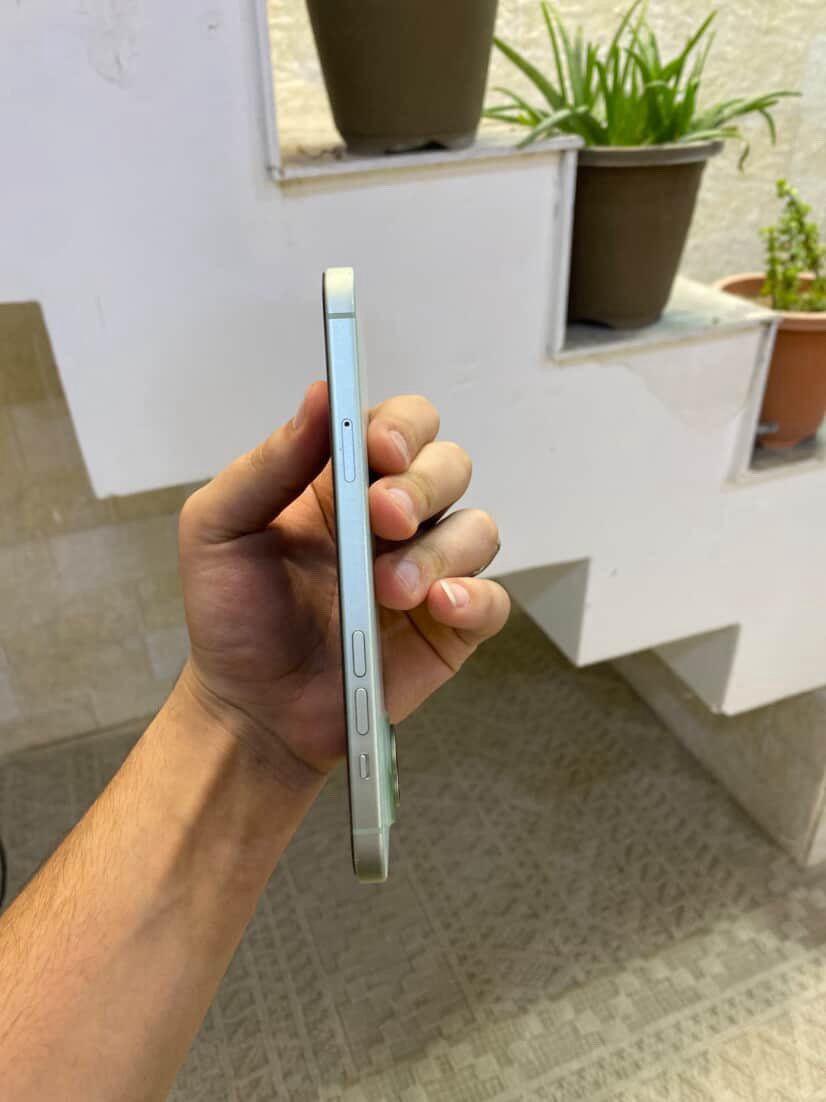 ايفون 15 بلص نظيف كلش
ذاكره 128 
بطاريه 89 مشحون 444 مره 
لونه يخبل الجهاز سعره 730 الف وبي مجال للطيبين 
*********** اتصال وواتساب
