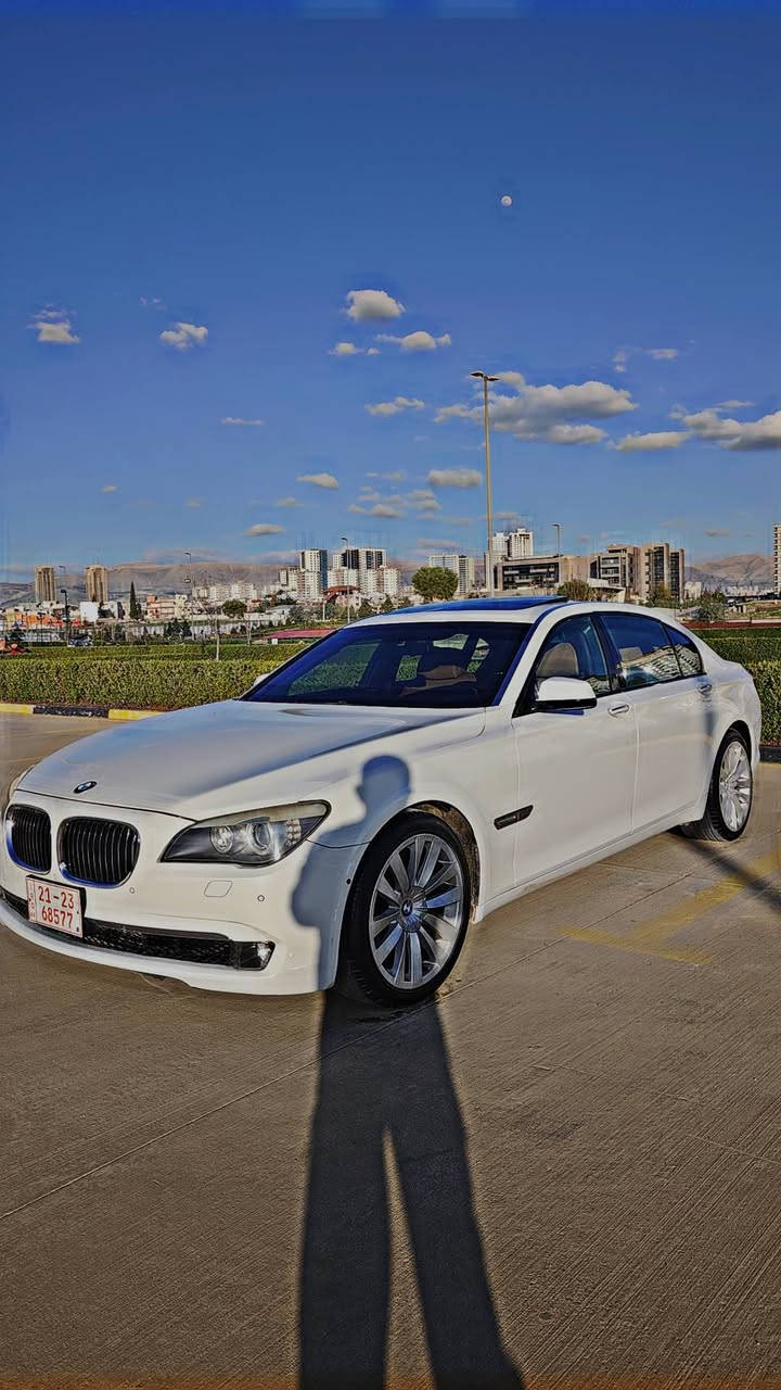 Bmw 740il f02
0773 264 53 56

1- شەش بستۆن 

-دەبڵ تۆڕبۆ

3- 2012ساخ خلیجی

4-موس و بڕاوە بەشەرت 

5-دەعم و لێدراوی نیە

6-سڵاید

بەسم و شەغال

                                                                       ECO7-

8-ناو قەیسی

9-   ٥ پەردە

10-  ٣ شاشە و شاشە گەورە

11-  شاشەی دواوە و کەللەکان DVD

12-  سیدی بۆکس ٦ سیدی

13-  ئۆتۆ پارک

14-  ڕاداری خەتی جادە

15-  ئۆتۆ ستارت ستۆپ

16-  برێکی بەسمە

17-  سکلێتەر کارەبای بەرزم نزم

18- سوکان کارەبای

19- سوکان هیتەر

20- شەغال

21- کوشنی کارەبای و میمۆری و ٢ خەزن ٢١ جوڵە

22- کوشن سارد و گەرم تەبرید

23- کوشنەکانی دواوەش سارد و گەرم و کارەبای ٢١ جوڵە

24- کوشنەکانی دواوەش میمۆری و خەزن 

25- سەلاجە

26-  تەبرید مەکەزی

29- تەبریدی ٢ زۆن

30- سیدی بۆکس

31- داتا شۆ

32- ٣٦٠ پلە حاسە 

33- کامێرە

34- گێڕی 6نمرە

35-سێ مۆدی گێڕ  سپۆرت+عادی+ تۆماتیک

36 ٤ مۆد لێخوڕین (کۆمفۆرد +نۆڕماڵ+سپۆرت+سپۆرت پڵەس

37- لایت ئەڵقەو عەدەسە

38-درگاو سنوق کامل شەفت

39-سوقی شەفت و جەگ

40-تەلەفون

41- ٣ ئۆکس

42- ئاوێنە کارەبای و هیتەر و حاسە و ناوچەی کوێر 

43-تەحدید سورعە

44-سوکان ڤۆلێۆم

45-تراکشن کۆنتڕۆڵ

46 تاقم ویلی ٢٠ ئاڵپینا
 لایتەکانی ناوچەی کوێرن 47 
لایت ئۆتۆ لەگەڵ سوکان ئەسوڕێت 48
وەزۆر مواسەفاتی تریش کە باس ناکرێت هەموی
پشت و پێشی کەپسە نوکە دەرزی لێدراوی نیە
چوار تایەی لۆک
پاتری لۆک
بێ عەیب و عار
گێڕ و مەکینە بەشەرتی فیتەر
بێ دوکەڵ و سەرف
توند و تۆڵی بەشەرت
سعری 88گەڵا و معامەلەیەکی برایانە
