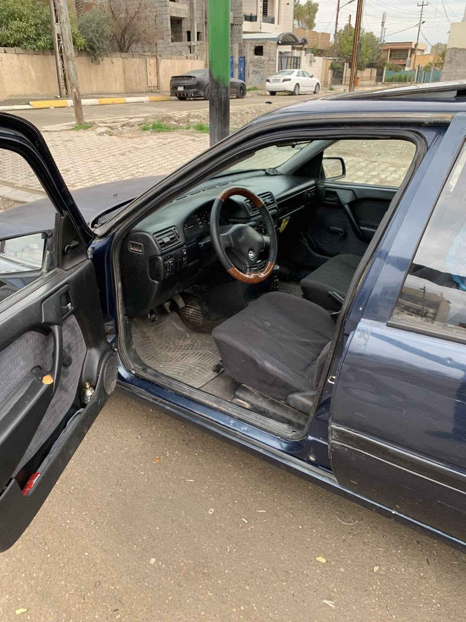 سلام علیکم لبیع اوبل فکترا مودیل1991 مکین 16 قایش عریض  بي ضرب من کدام ام بدل بدن  بدون شواصي بطاین سیار حیل نضیف جاهزە سنوي رقم جدید بتاقە بنزین موجود دواخل نضیف                      سعر37بي مجال شراي خابر تدلل                                           ***********                                 ***********
