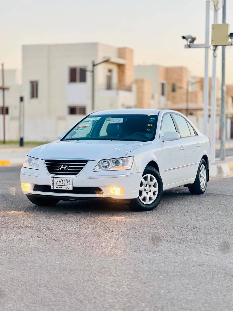 السلام عليكم
سوناتا خليجي محرك 2400
موديل 2009 ابيض ثلجي 
رقم كركوك مشروع وطني 
السنويه وهزه جديد ال 2028

(السياره صبغ قطعتين + وشويه بدون دواخل بدون ضربه صبغ جماليه )
الباقي مكفول عامه 
ماشيه 180 
محرك 2400 مامفتوح بلشرط
كهربايات كلها شغاله
صدر امامي شاده جديد 
صدر خلفي شاده  جديد
كامره خلفيه
حساسات خلفيه
تبريد ثلج ❄️
تدفئه نار🔥
كهربائيات كلها شغاله 
سنتر لك 
ويل شركه بلاد 
 بلاتوث
دوشمه جديده 
داخلها جديد 
السياره بعدها على وضع الشركه 
السياره فول نضافه   
ترايها صفرر وأحله من الصور 
(السعر  105) بيها مجال 
مكاني تكريت
***********
