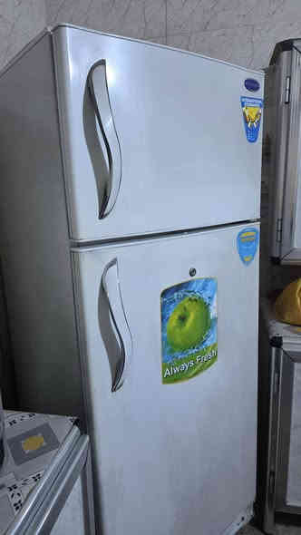 ثلاجة كونكورد للبيع ***********
