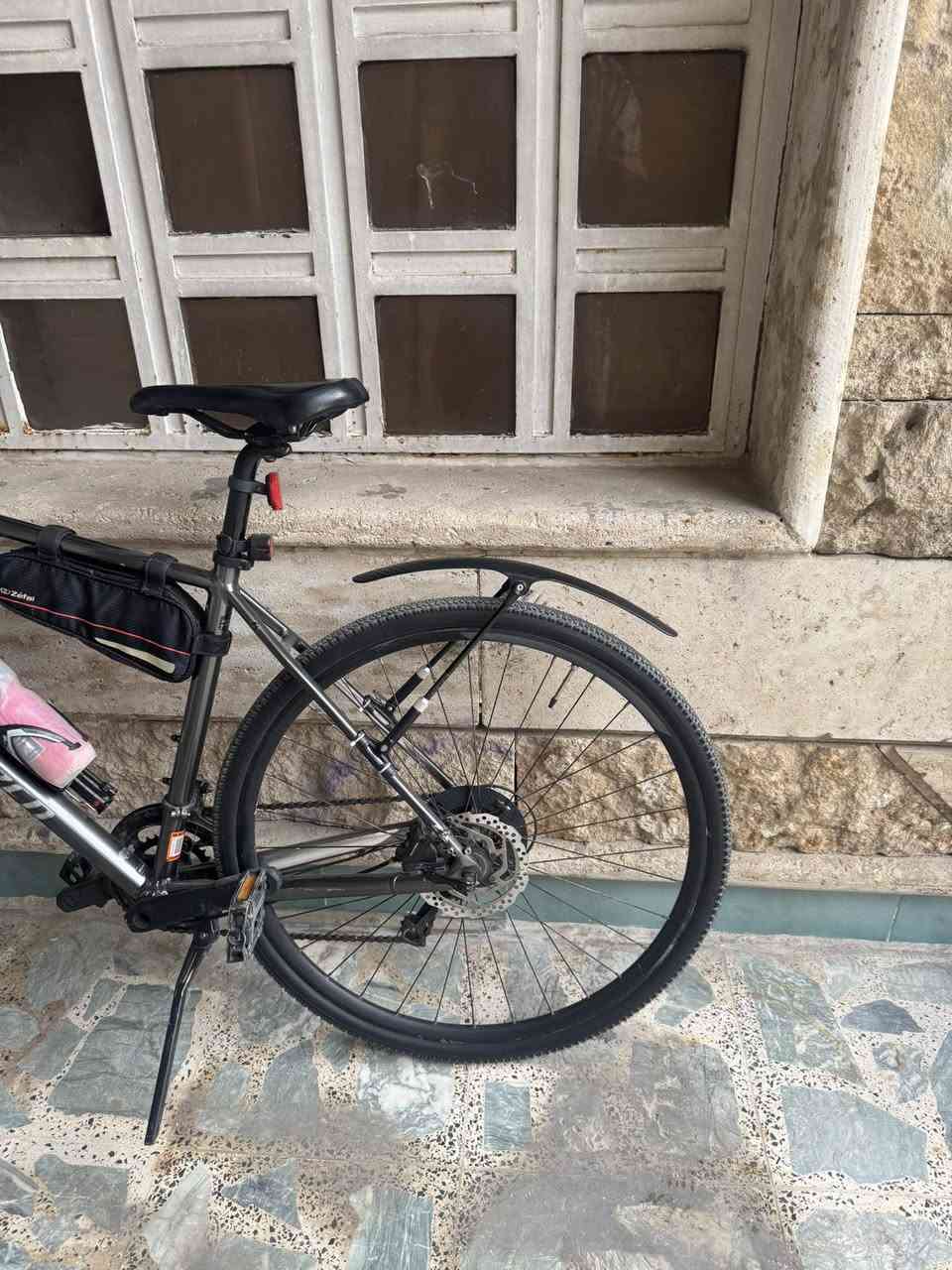 بايك غني عن التعريف سبشل زد
   قياس لارج للبيع سستم تكترو   اتصال ***********
