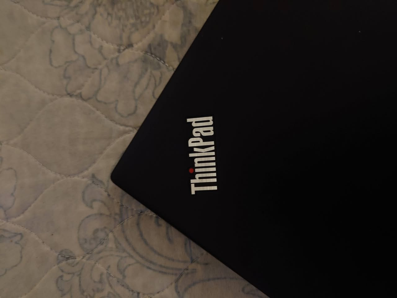 Lenovo Thinkpad T495s
لابتوب سلم من لينوفو مناسب للبرامج الهندسية

المعالج: Ryzen 5 pro 3500U

الرامات: DDR4 16Gb

كرتين شاشة المشترك 4 كيكا و المنفصل 2 كيكا

تخزين 256 ssd NVMe

Windows 11pro الاصلي

و حالة الجهاز نضيف لا بي ضربات ولا ضرر 
وزن خفيف و متانة عالية

السعر 400 قفل

وياه اجهزة الصوت اللي بالصورة هدية و ماوس و شاحنته الاصلية و الجنطة

مكاني بغداد و رقمي ***********
