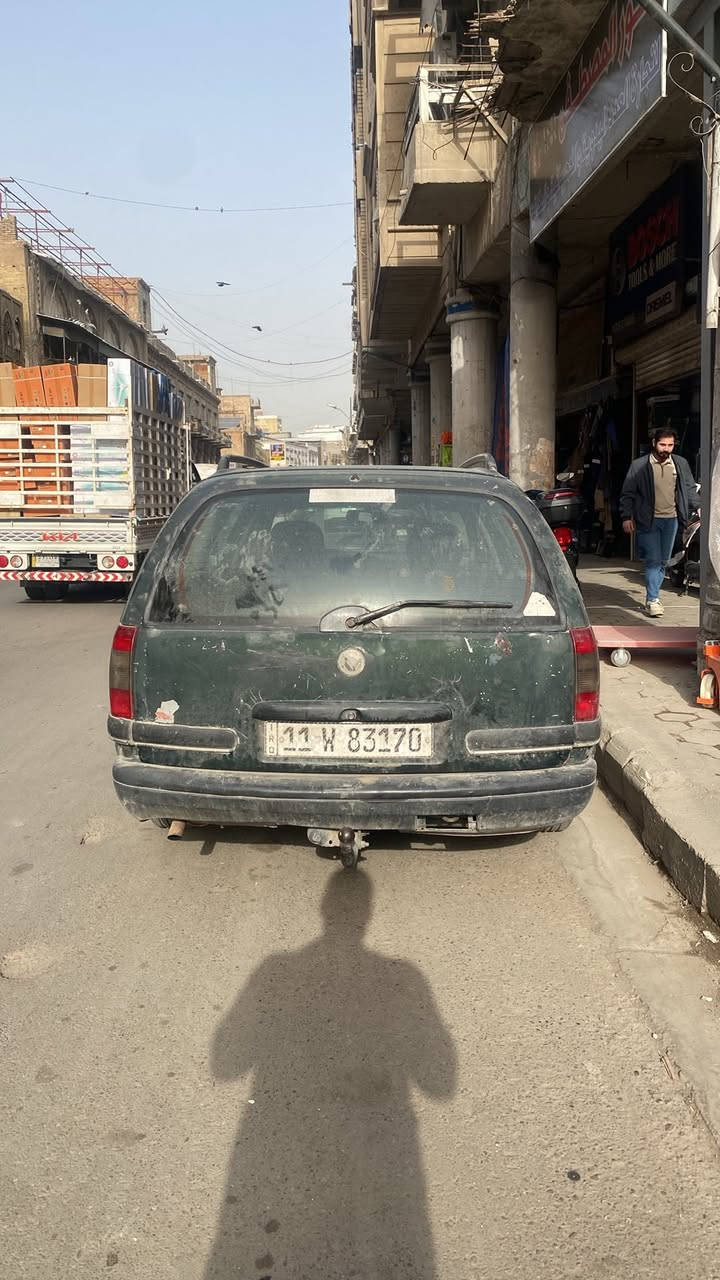 للبيع: سيارة اوبل بزون موديل 1995، كير ومحرك ونجي ياباني، رقم بغداد باسمي. السيارة جاهزة للبيع بسعر سيارة تسقيط. للتواصل والاستفسار، يرجى الاتصال على 

الرقم [***********]

السعر[29 قفل ]
