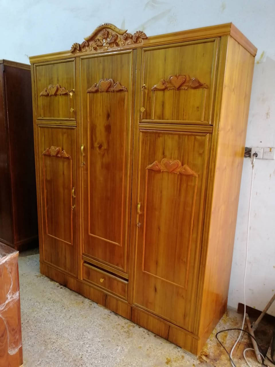 السلام عليكم يتوفر كناتير بوفيات جديد للبيع
٢ باب ب١٥٠ ٣ باب ب ٢٢٠  ٤ باب ب ٢٦٠
بوفيه ٢ متر ب ١٢٠  بوفيه ٢ متر ونص ب ١٣٠
العنوان بعقوبه كاطون الرازي شارع ابو رباح قرب مرطبات لسيد مزاد ابو كرار الغريباوي *********** قرب جامع اسماء الله الحسنى
