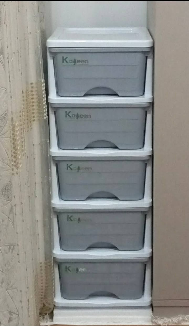 السلام عليكم كاروك جديد بل كارتون مامستعمل للبيع سعره خاص ومجرات كذالك جديدات هذا رقمي.. ***********
