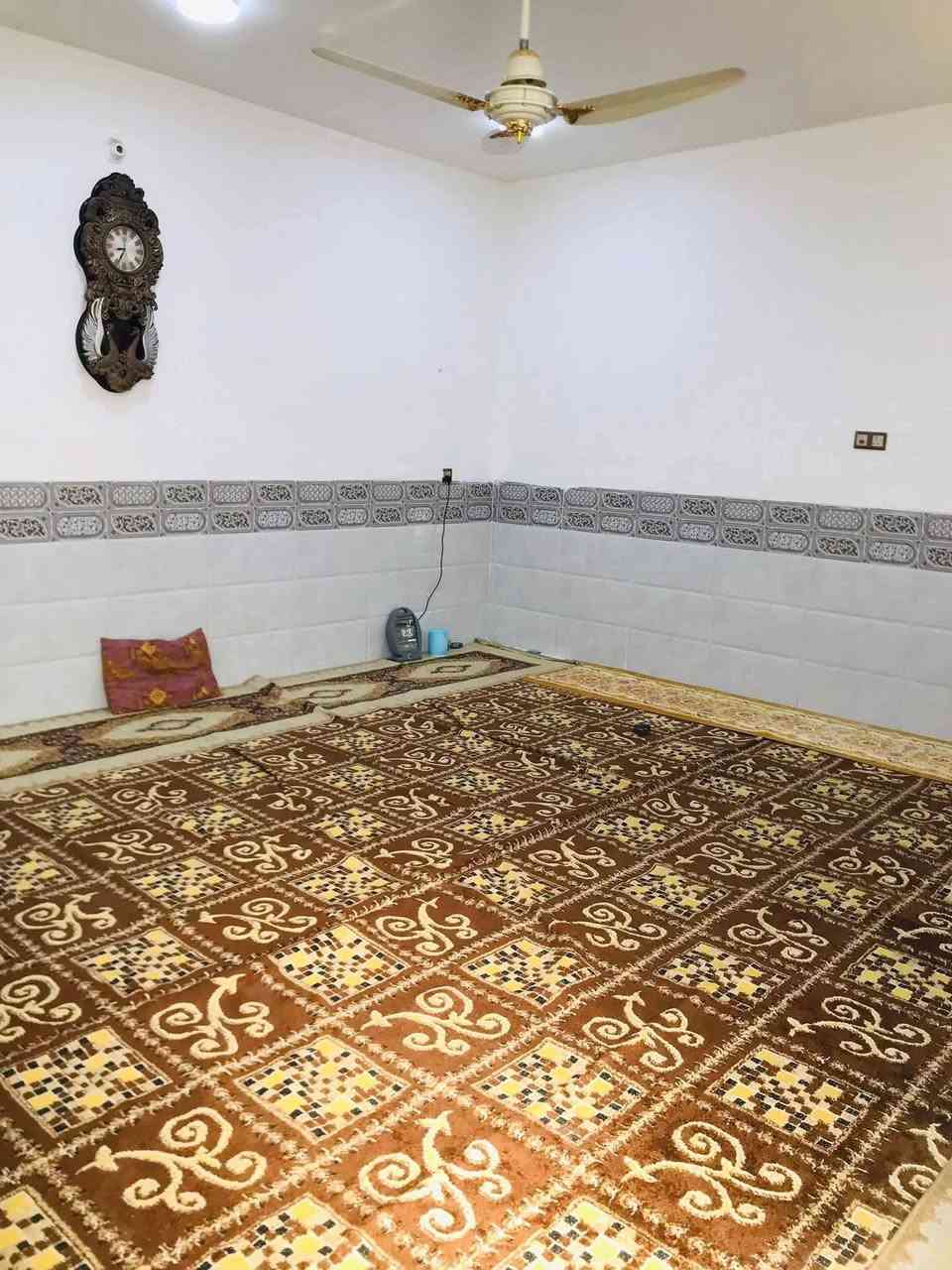 السلام عليكم 
بيت للبيع المساحه 250م طابو صرف جاهز للسكن العنوان كربلاء طويريج أم الهوى شارع الحمداني بناء حديث متوفره كافة الخدمات السعر أتصال او مراسله واتساب 
***********
***********
