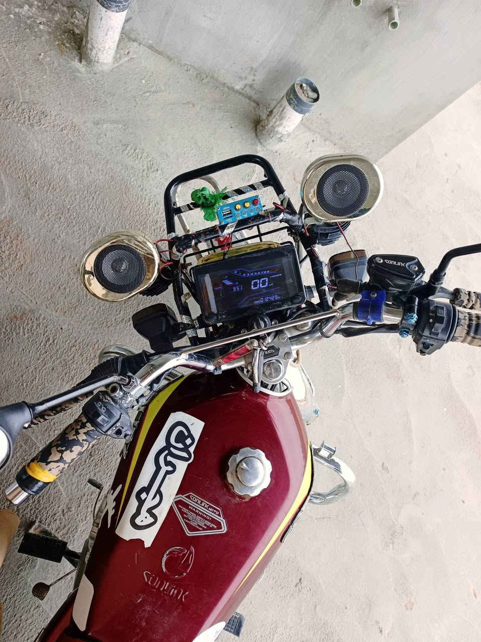 سلام عليكم درجة للبيع موديل 24شكل25 محرك ما مفتوح لا صرف ولا تبخير سعر 675وبي مجال حك الجيه العنوان تكريت حي الناعمة 
***********
