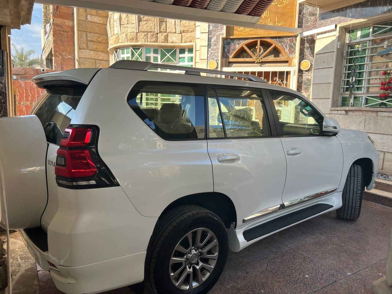 برادو موديل 2020 خليجي
سيارة ماشيه 79 الف وقابل للزيادة
سيارة فول مواصفات ومكفوله كفاله عامه
السعر 41,500 الف 
موقع بغداد 
للاستفسار ‭0771 141 1133‬
