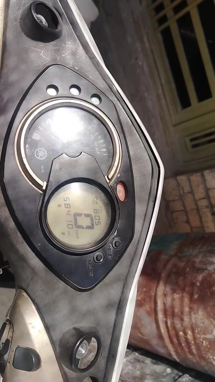 السلام عليكم شباب سكنس فحل مال رمبه قبل تقريبا شهرين نزلتهه بيدي للبيع ما بيهه اي نقص مخذهه مليون ١٥٠ مكاني بغداد البلديات الضباط***********
