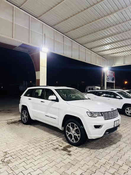 السلام عليكم 
جيب اوفر لاند وكاله  هارلم خليجي موديل 2019        
ماشية 76 الف km وقابل للزيادة 
رقم بغداد الدولي الجديد بسمي  
المواصفات : 1/1 فول الفول 
* محرك 6 سلندر 3600
* السقف بانوراما طكتين
* المقاعد جلد تدفئة وتبريد 
* حساسات امامية
* حساسات خلفية
* كاميرا خلفيه 
* نقطة عمياء
* مقود السائق كهربائي
* دفع رباعي 4X4
* تشغيل عن بعد
* صندوق كهربائي
* تدفئة ستيرن
* دمام خلفي مع سستم صوت 
* المقاعد السائق ولراكب كهربائي
* ذاكرتين لحفظ وضعيات الجلوس
* سبير منازل + أرضيات سياره بعدهن بنايلون شركه ما مستخدم 
* سستم صوت 
* شاشة كبيره 8.4 انج
* نظام خاص للطرق الوعره
* المصابيح الأمامية  لد نهاري + اشاره ترحيب من الاقتراب من السيارة 
* بخاخ ماء لتنظيف المصابيح الاماميه زراك لايت 
* مري جانبيه كهرباء
* مرايا جانبيه قابله للطي عند الفتح والاغلاق 
* مرايا بخاصية التعتيم الذاتي
* نظام الملاحه Gps
* نظام خاص للطرق الوعره
* كشافات ضباب بروجكتر 
* محدد سرعة 
* ويل كاب قياس 20 انج التايرات جديده
* نظام بريك اوتاماتيكي ( Auto break system)
* نظام تشغيل واطفاء اوتماتيكي للمحرك ( Auto start system) 
* جكات لرفع وتنزيل السيارة
* واكو مواصفات كلش هواي
السياره شكد مااكول عنها نظيفه قليل وتشوف سيارة جداً جداً نظيفه بحاله الوكاله

***********

***********
