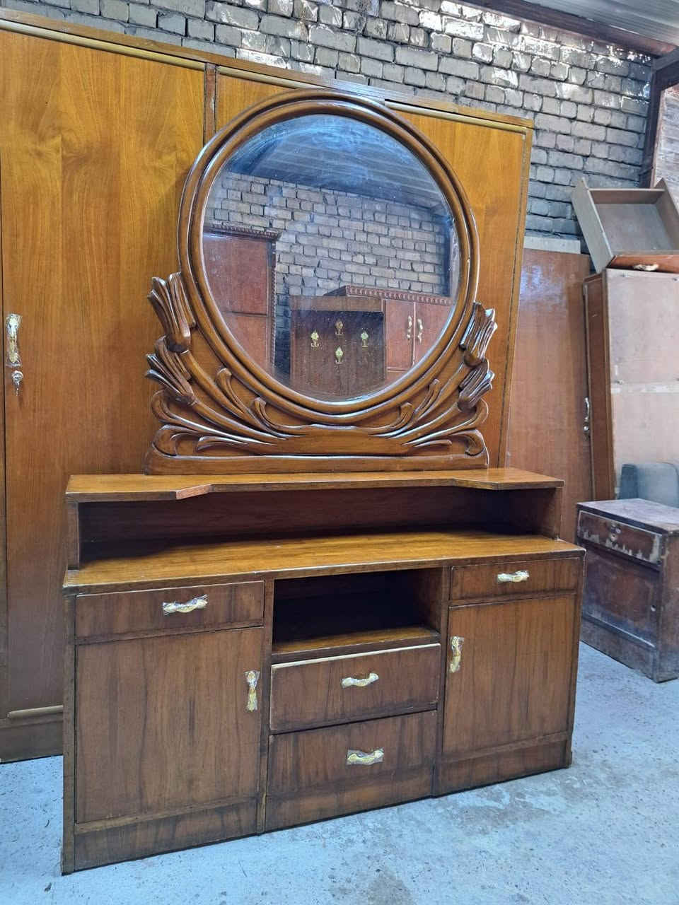 غرف نوم صاج حطاطه ثكيل نضيفه مابيهة اي اضرار يدات قفاله صبغ تلميع كله جاهز سعر 600 مكان شعله ويوجد توصيل بكروه للشراي يتفضل خاص فقط


**إذا كنت صاحب هذا الإعلان وتريد حذفه لأي سبب، رجاءا أرسل رسالة إلى الدعم الفني**