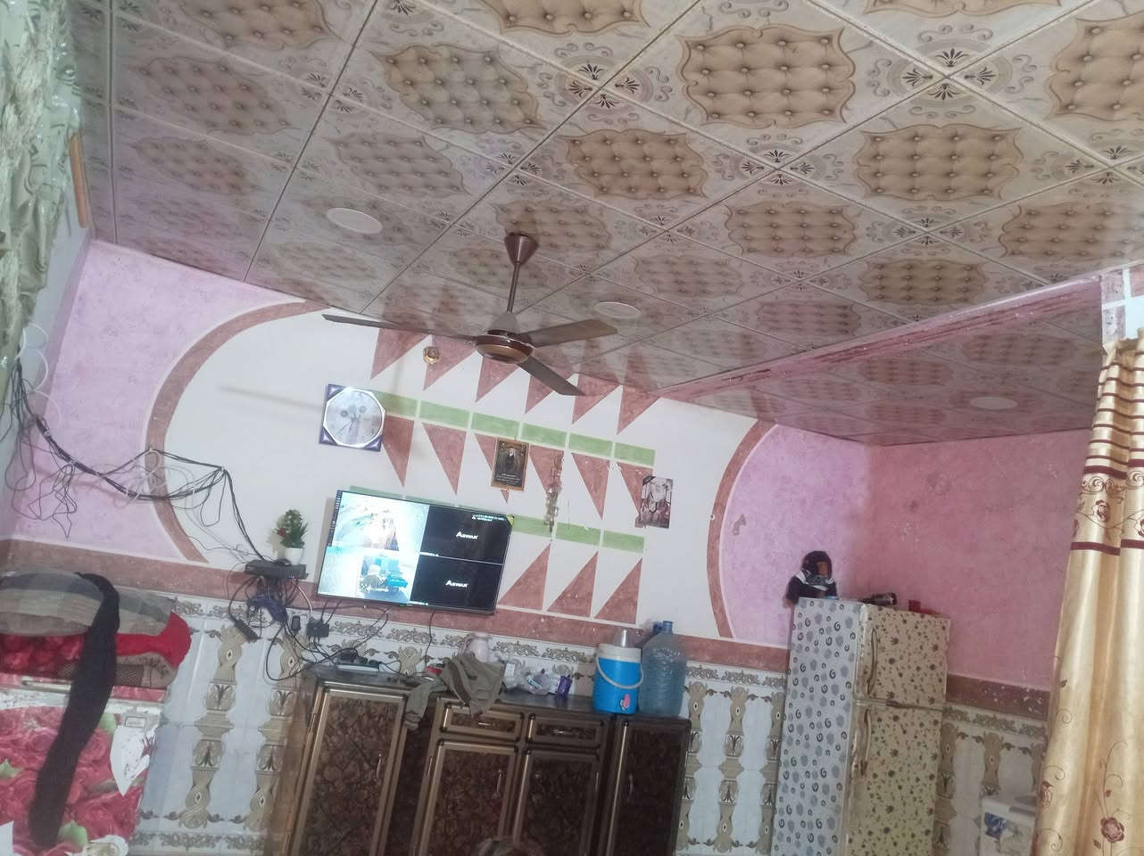 بيت للبيع مساحته 150بناء100وخمسين تراك منطقه السكك قرب الحسنيته الكوثر الاتصال على الرقم ***********
