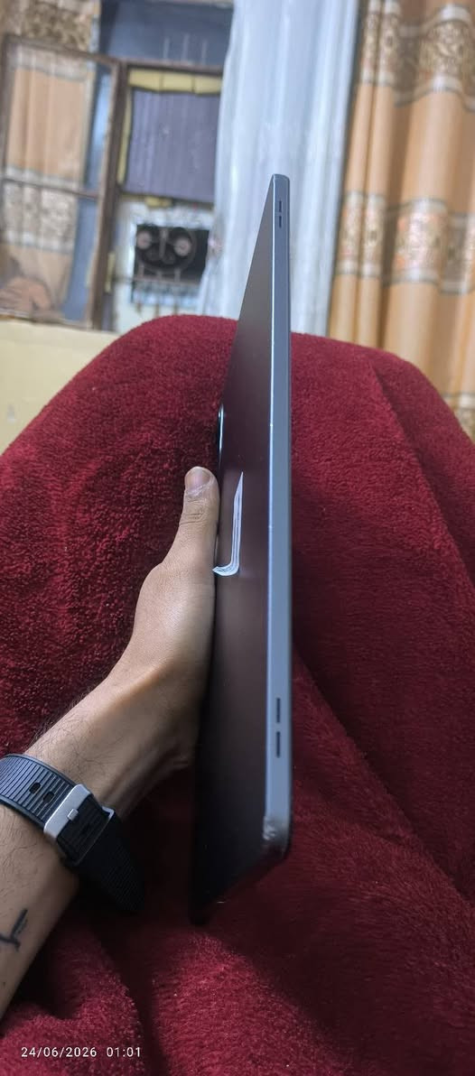الشاشة: 11.5 إنج، دقة 2000×1200، معدل تحديث 120Hz.
⚙️ المعالج: Snapdragon 685 ثماني النواة.
🧠 الرام: 4 جيجابايت (ويستخدم توسعة RAM افتراضية).
💾 السعة التخزينية: 128 جيجابايت.
🤖 النظام: أندرويد 13 مع MagicOS 7.1.
🔊 السماعات: 6 سماعات ستيريو.
🔋 البطارية: 7250mAh.
⚡ الشحن: 22.5 واط.
📷 الكاميرا الخلفية: 5 ميغابكسل.
🤳 الكاميرا الأمامية: 5 ميغابكسل.
📶 الاتصال: هذا الموديل Wi-Fi فقط (ما يدعم شريحة اتصال).
250


**إذا كنت صاحب هذا الإعلان وتريد حذفه لأي سبب، رجاءا أرسل رسالة إلى الدعم الفني**