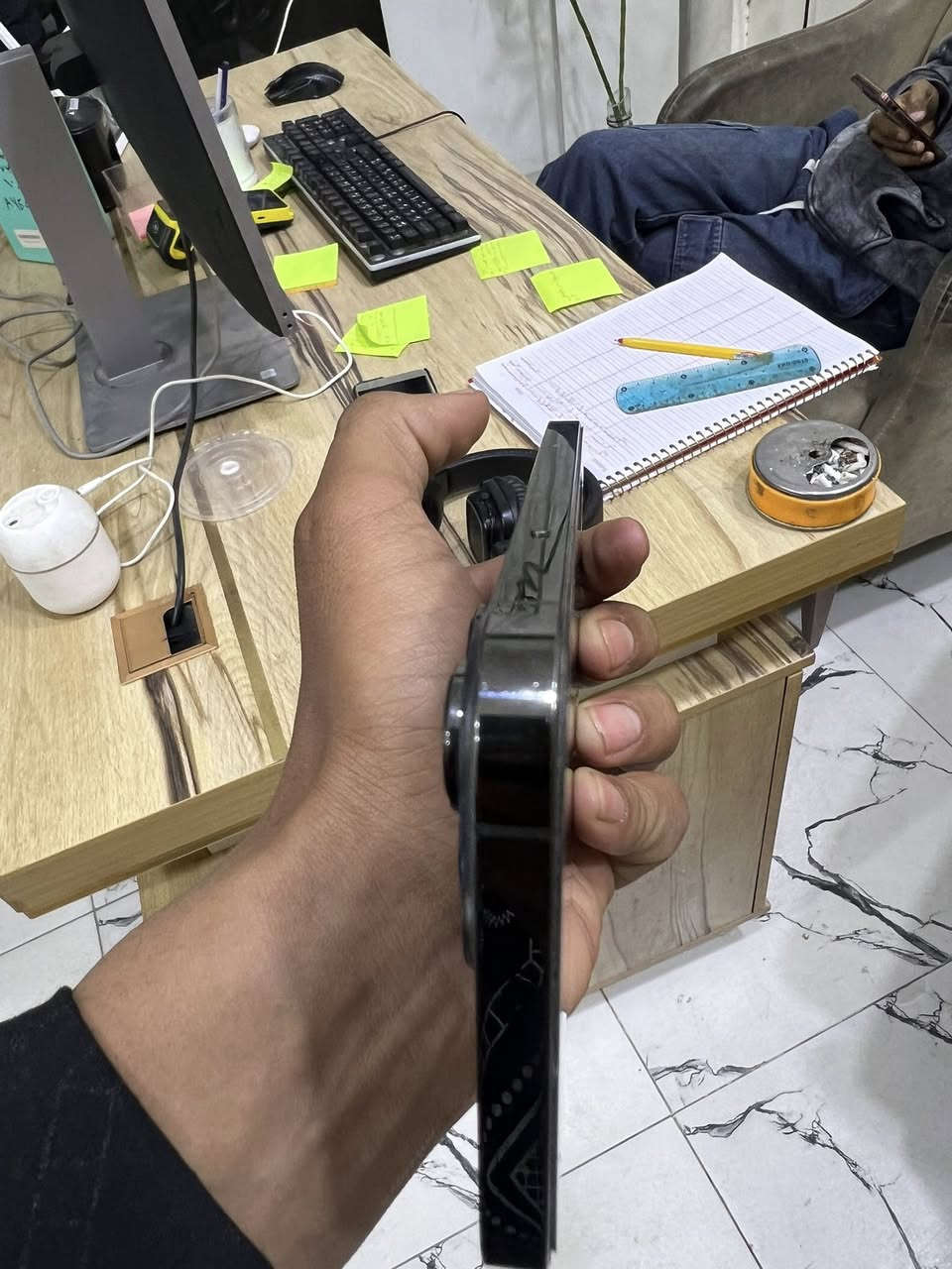 آيفون ١٣ برو ماكس أمريكي مبدل بطاريه اصليه ام التوثيق السعر ٥٧٠ وبيه مجال رقم نسبه البطاريه ٨٩ الموبايل***********
