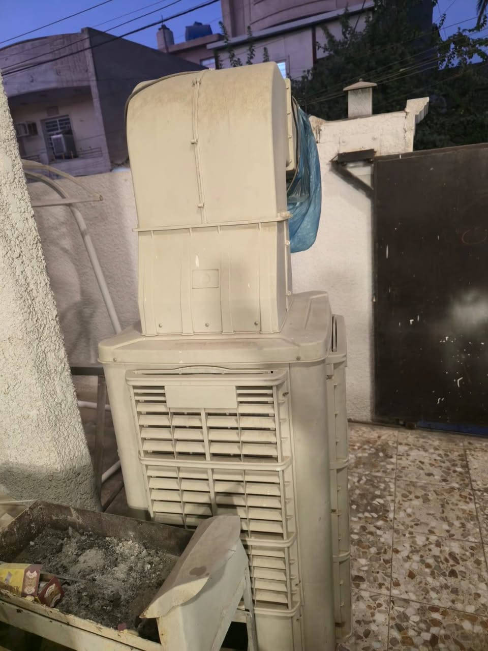 سلام عليكم مبرده جديده مستعمله شي قليل جدا للبيع

النضافه كدامك بلصور 
السعر؛ 450 الف وبيه مجال 

*********** تواصل هنا واتس او عل رقم
