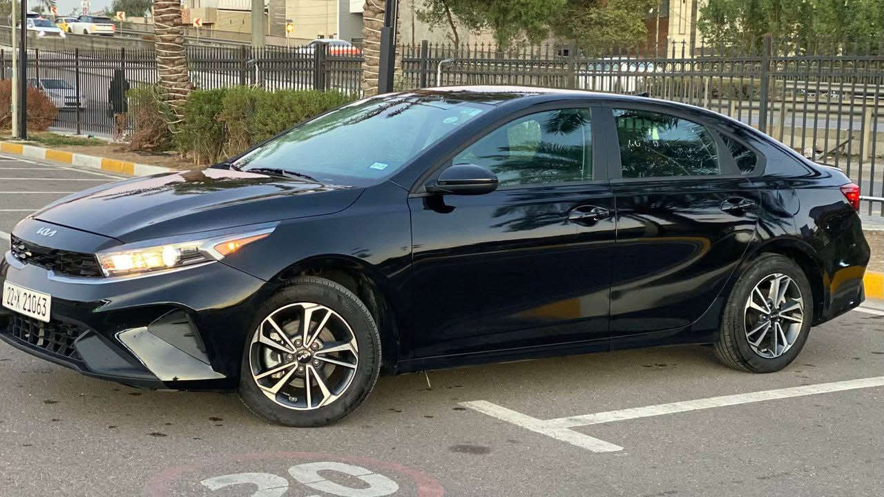 السلام عليكم : ( للبيع فقط )

كيا فورتي : موديل ( 2024 ) وارد امريكي

السعر : 156 ورقه 

موبايل : ***********1 
المنصور الداودي 
الغزاليه شارع مدير الامن  
ا———————————————

محرك : 2000 ( دوش ) 

السياره ماشيه : 28 الف 

فئة  : LX  ( لون اسود ) 

دخول وترقيم قبل يومين 

رقم اربيل وسنويتها الى سنة 2031

ا———————————————

مواصفات : 

سويج - شاشه ايباد _ كامره دواره- ويل كب - رادار امامي وجانبي وخلفي - اشاير بالمرايه الجانبيه - لايتات ليد 3 عدسات اصلي شركه -جميع ايرباكاتها سليمه- تحديد مسار - قياده اليه -4 انظمة قياده

ا———————————————

حادث السياره : 

قبغ الصندوق فقط  موضح بالصور 

ملاحظة : جتي من امريكا الجاملغ الامامي مرشوش كلير 

السياره جديده جدا بدون شخط ولا رصعه

وابيعلك الشرط السونار الرمادي, الأنبار
