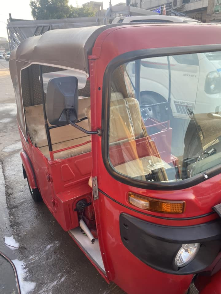 سلام عليكم تكتك للبيع 21 مرقم 
بيهء طخه شبر جوه البكلايت معمره 
 
رقم ***********
