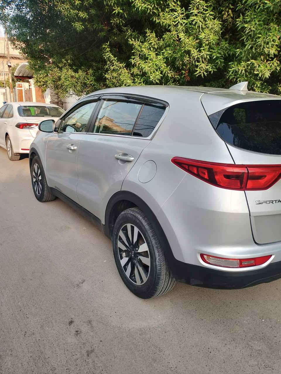 للبيع كيا سبورتج 2018وارد امريكي بدون حادث السعر 165 وبيه مجال بسيط الرقم ***********
