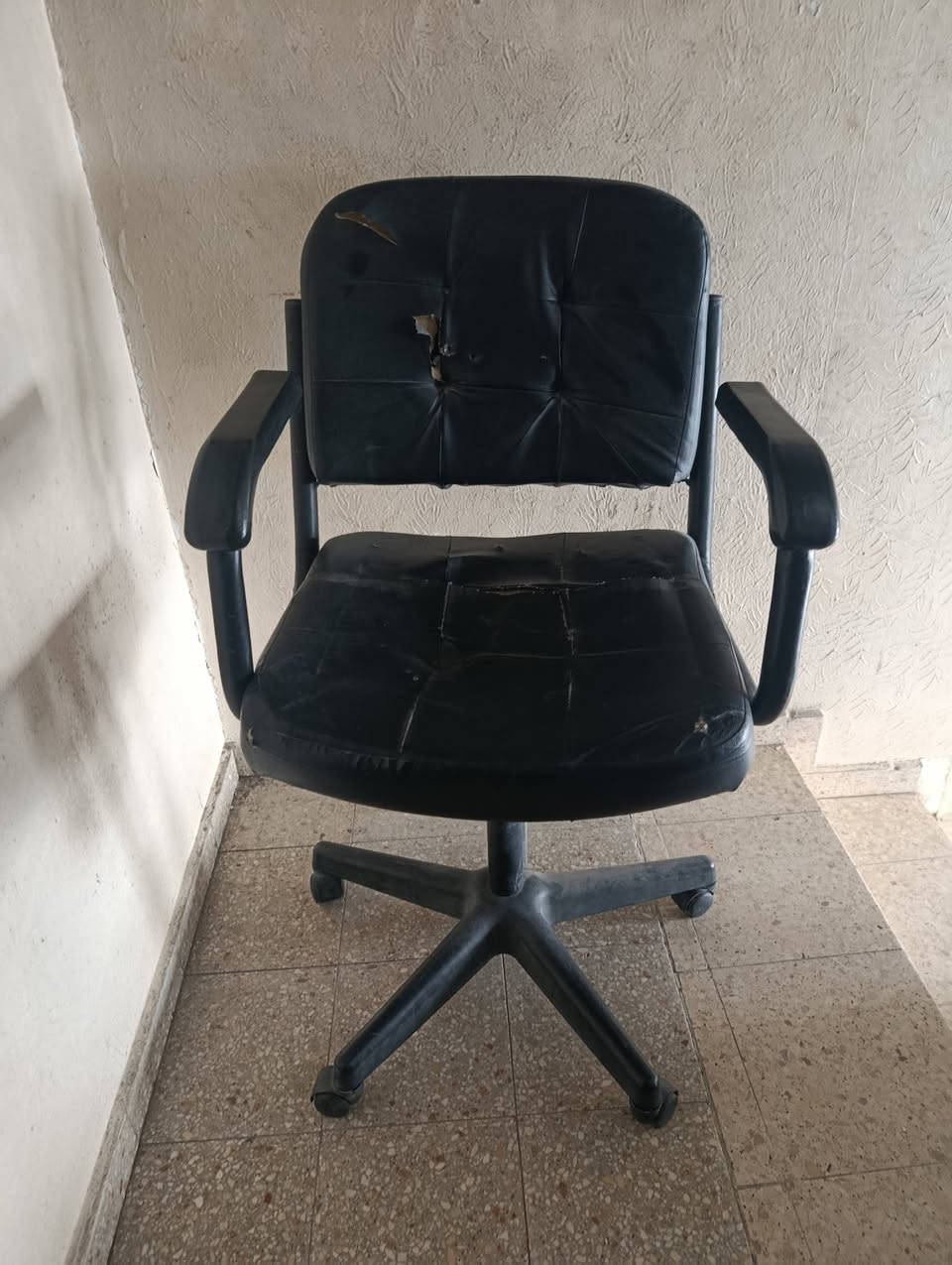 كرسي للبيع 
للتواصل 0567747198


**إذا كنت صاحب هذا الإعلان وتريد حذفه لأي سبب، رجاءا أرسل رسالة إلى الدعم الفني**