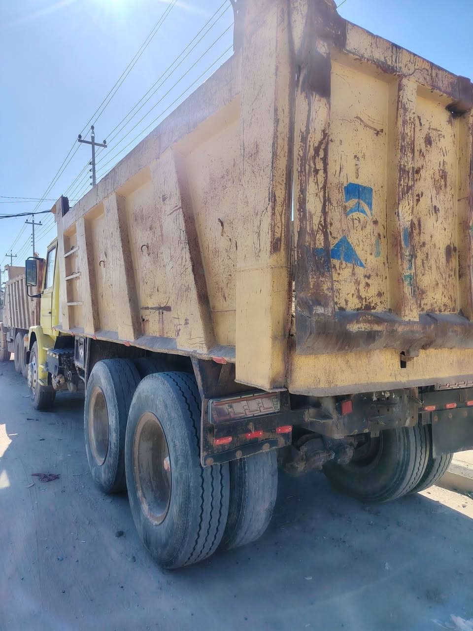 السلام عليكم سياره سكانيه 113 البيع موديل 85شاصي مكفول مجموعه فراشة كير 5/5مكينه 12 ونص  تايرات فوك نص عمر رقم نكليزي سنويه الى 29 رقم بابل السعر 150وبيه مجال لشراي ***********
