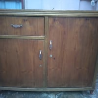 بوفيه بابين نظيفه حيل للبيع السعر 60 وبيها مجال الاتصال 07738340504