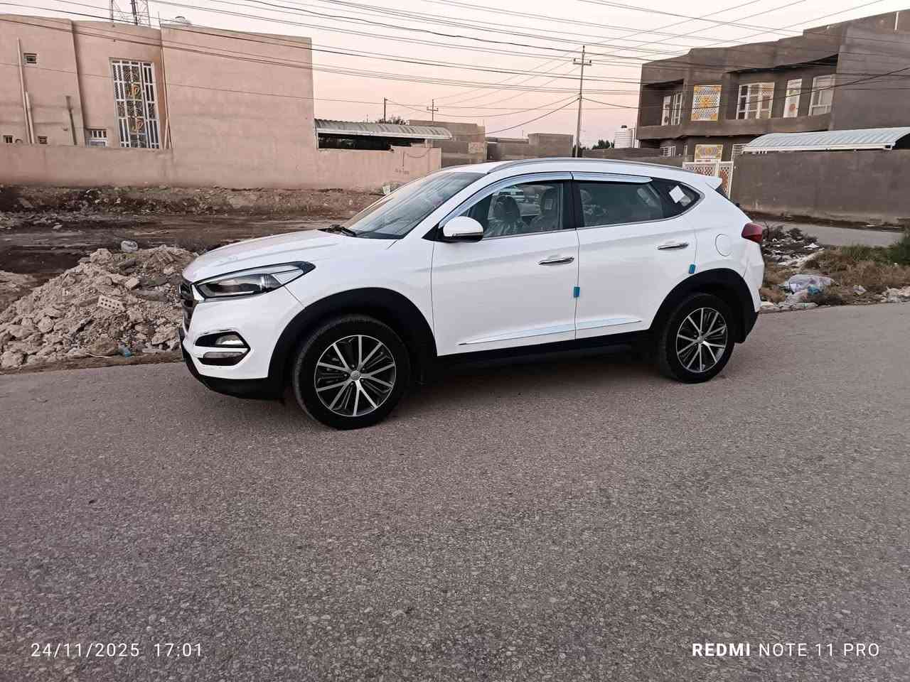 للبيع لو المراوس
توسان 2016 خليجي  مكفوله من الصبغ والتبديل محرك 2000 جديده فقط بارد قليل  وجاهزه للاخير رقم بغداد انكليزي تحويل مباشر سونا بالمنشور مكاني بابل سعره 168
***********
