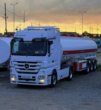 مرسيدس اكتروز • موديل ٢٠١٥ • تريلة صهريج