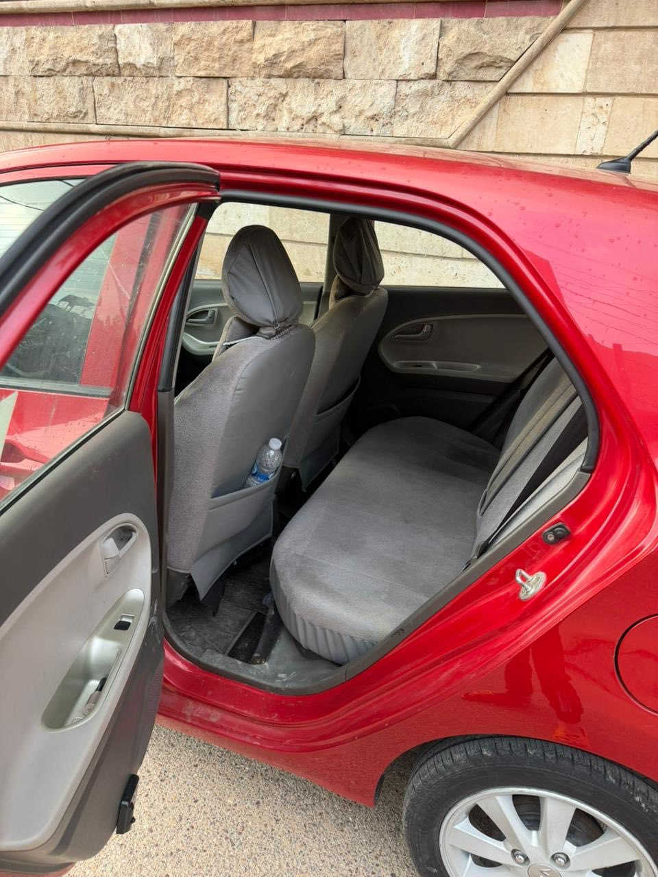 بيكانتو ٢٠١٥ مصبوغه حزام سعر ٨٢ وبيها مجال بسيط سياره جاهزه من كلشي نضيفه ميحتاج اي شي شاشه مري كهرباء ٤سلندر  ***********للاستفسار
