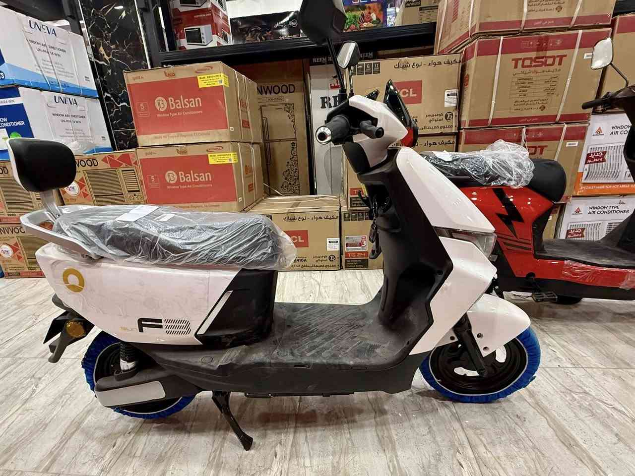 ⚡🔥 وصلت الان أحدث الدراجات الكهربائية 🔥⚡

🏍️ #دراجة_الصاعقة – قوة وتحمل بمواصفات احترافية 💥

✨ أهم المواصفات:

⚡ ملف 2000 حقيقي  
🔋 بطارية كرافين أصلية  
🛞 إطار جبلي مقاس 10 و12 ويل كب  
🛡️ مدرعة بالكامل لتحمل أقوى الاستخدامات  
🔑 تشغيل سويج + بصمة + كارت  
💧 كيبلات Waterproof ضد الماء  
🔥 عقل يتحمل حرارة عالية 35A و38A  
🛑 منظومة فرامل TCS مانع انزلاق  
🚀 مثبت سرعة لقيادة أكثر راحة

🏍️🏍️🏍️🏍️🏍️🏍️🏍️🏍️🏍️🏍️🏍️

🚨 كما تتوفر ماطورات الشحن موديل 2026 بأحجام ومواصفات متعددة وبطاريات #كرافين أصلية وتحمل عالي للاستخدام اليومي 🏍️🔋
🏍️🏍️🏍️🏍️🏍️🏍️🏍️🏍️🏍️🏍️🏍️

⭐ متوفر لدينا أيضاً:
🔋 #بطاريات_جرافين أصلية  
🔌 #شواحن_أصلية  
⚡ #ماطورات_ليثيوم

💰 البيع نقداً أو بالتقسيط المريح
لحاملي ماستر كارد مصرف الرافدين

🎁 توصيل مجاني داخل محافظة الانبار + هدية مجانية من المجمع (حقيبة دراجة) 

📞 للاستفسار والحجز:
 أبو طه: ***********
أبو يوسف: ***********

📍 العنوان:
حديثة – الشارع العام
بين نافورة حديثة وجسر الحويجة الحديدي

🔥 الكمية محدودة – احجز الآن قبل نفاد الكمية

#دراجات #الصاعقة #دراجات_كهربائية #تقسيط #حديثة #الانبار #مجمع_ابو_سلطان_التجاري
