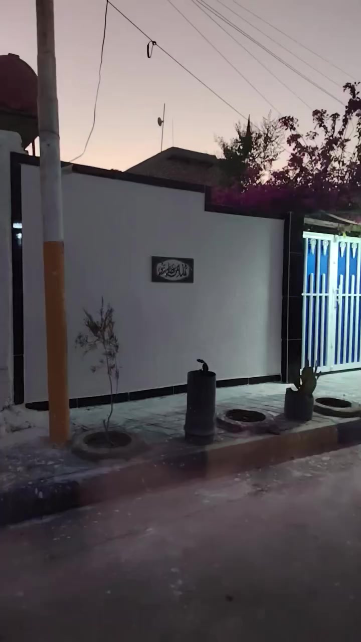 الدرار للبيع مكان واسط نعمانيه حي الخطيب المساحه 250 للستفسار ***********
