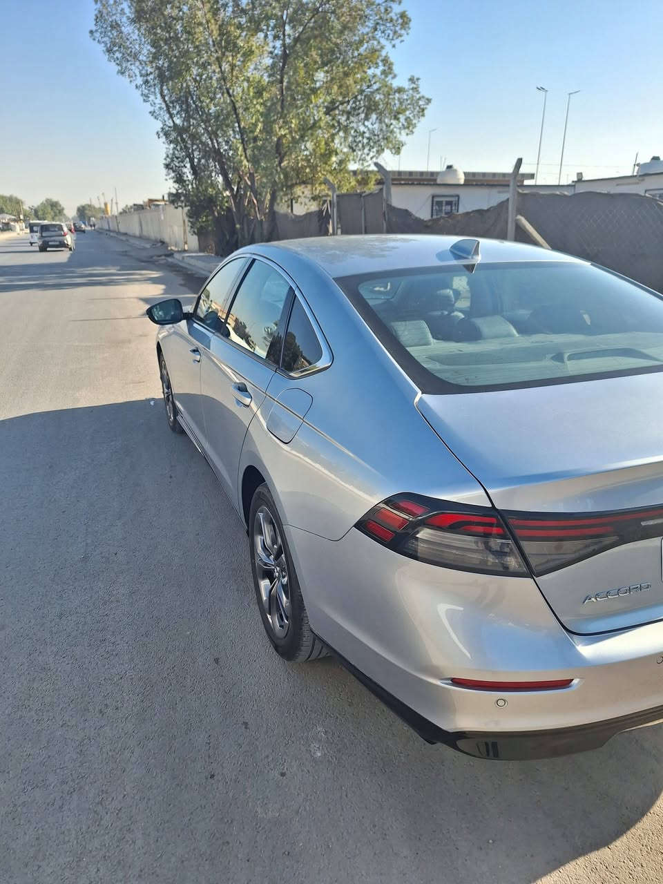 السلام عليكم
للبيع هوندا اكورد 2024 هايبرد  EXL
ماشية 14888 كيلو متر 
لون رصاصي 
المواصفات
شاشة كبيرة
تشغيل عن بعد 
تحكم ستيرن
شفتات ستيرن
اشاير مري
لايت زنون 
تبريد قطعتين
محرك 2000 هايبرد تنفس طبيعي
ويل 17
رادارات جانبية وأمامي
كشنات جلد وكهرباء
تدفئة كشنات امامية 
ثلاثة انظمة قيادة
فتحة
بصمة ابواب 
حادثها جانبي صبغ جاملغ وباب خلفي صفحة اليمنة 
وتبديل جاملغ امامي دعامية امامية صبغ فقط وحافة البنيد 
رقم بغداد بسمي ترقيم جديد 
السعر 200 وبيها مجال 
مكانها بغداد المشتل 
للاستفسار ***********
