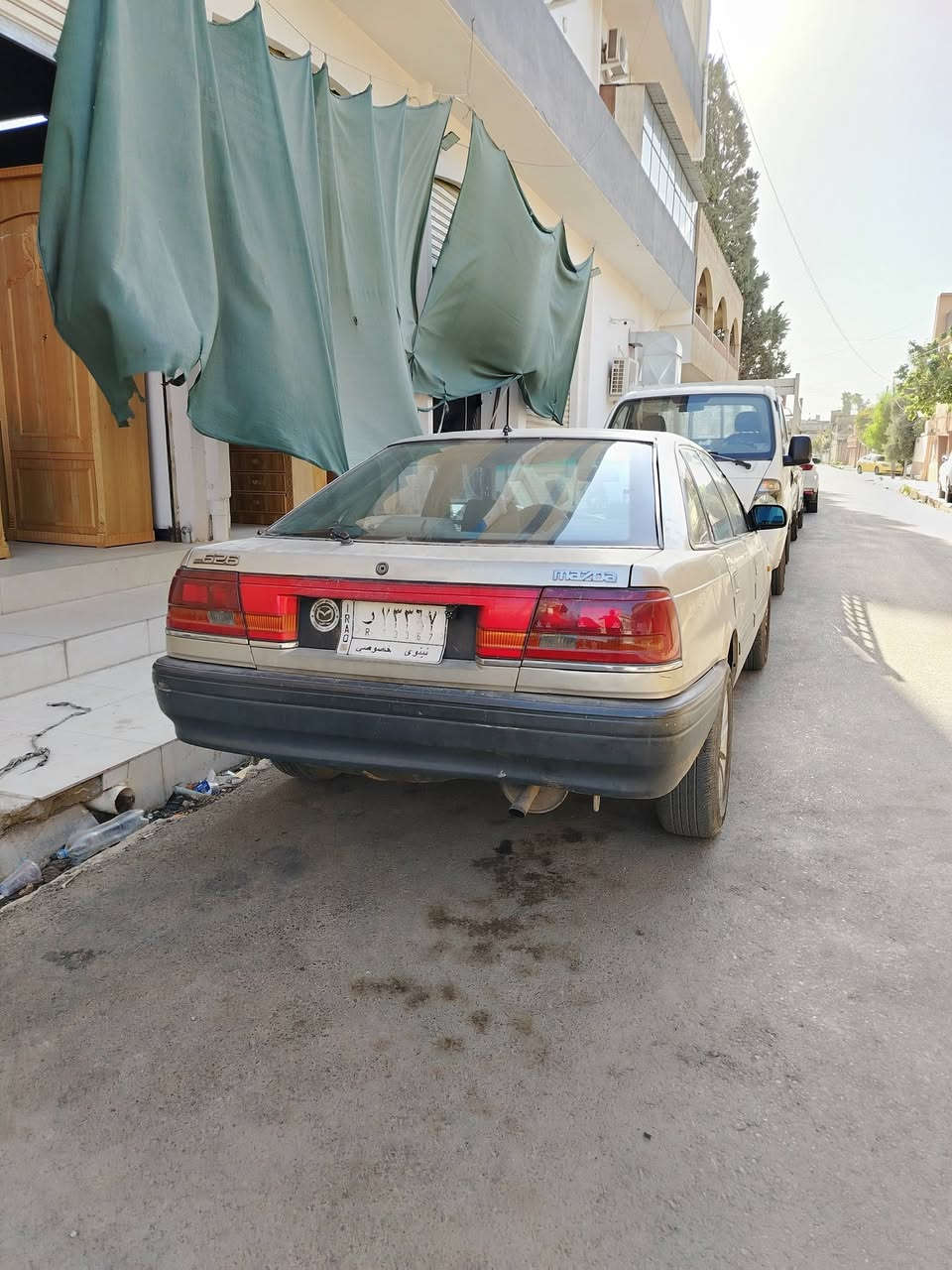 السلام عليكم مازدا للبيع 626 موديل 1991 السنويه 28 السياره كير عادي كهربائياته كلها شغاله الماكينه نص عمر كابون بنزين بيها تايات جدد التواصل على هذا الرقم *********** واتساب
