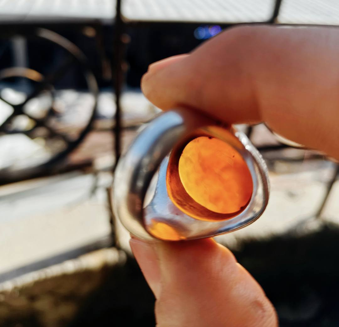 خاتم عقيق يماني مشمشي
مخطوط
 "يا رفيع الدرجات"
الوزن ثقيل جدا 
السعر خاص


**إذا كنت صاحب هذا الإعلان وتريد حذفه لأي سبب، رجاءا أرسل رسالة إلى الدعم الفني**