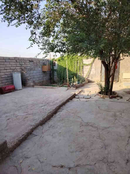 دار للــبـيـــع 
موقعه حي الحسين 
مســــاحــه 200م
الـسعـر 35

 📞***********
