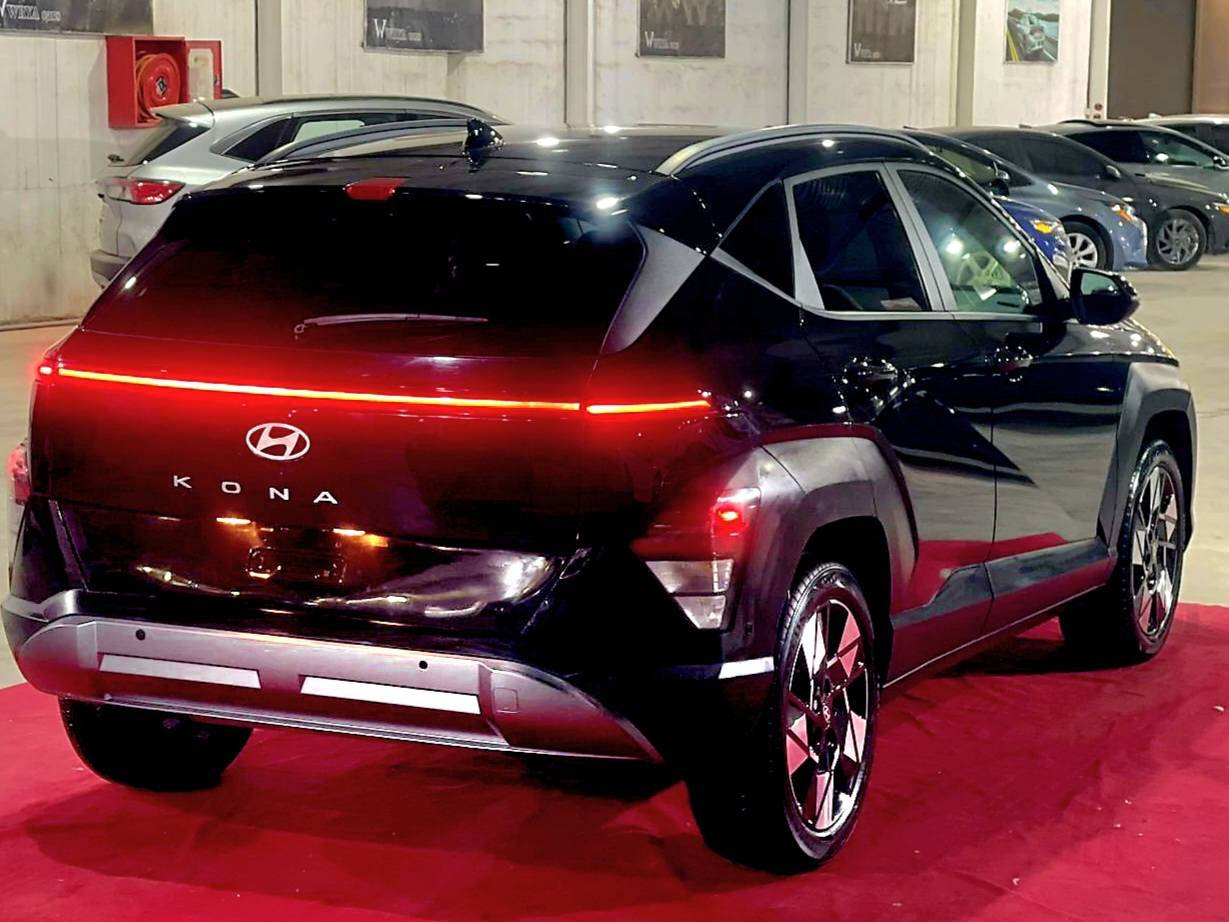 ســــلام عــــلیـکم 
هـونـداي كــونـة 2025 SEL شکل جدید 
سعر: 144 $ بیها مجال بسیط 💯
هذا رقم شانصي ⬇ [ KM8HB3AB7SU277444 ]
سیارە بیها قباغ جندة سبوغ 
شویة بولند بجم كولة بلادی شركة 
سیارة ماشیة[  6000 ]کیلو ما ماشی 
سیارە بدون نواقص جاهز ✔
مواسفات SEL ⬇
بـــسمە 
بــریک بسمە 
شاشە متواصلە 
شاشە الکترونی
کشنات هیتر 
ستیرن هیتر 
بوابە ئمامی 
لایت لید LED زینون بلادی 
بگلایت لید 
ویـل کـروم 
رادار ئـمامـی 
رادار خـلفی 
حـساسات
مـرایە ایشارا 
مرایە رادار 
داخل لونین 
سیارە بــدون رقم 
بــعد بیها هوای مواسفات 
عنوان اربیل داخل معارض 
*********** واتساب فایبر 
*********** کورک فقط أربيل, العراق
