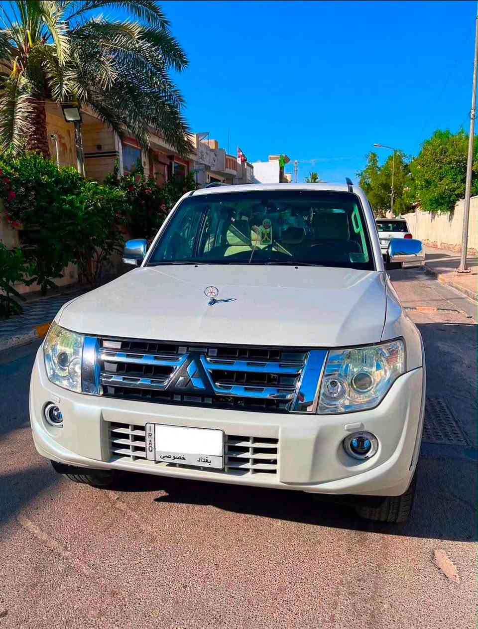 للبيع  سياره باجيرو خليجي حبتور مديل 2014 فول مواصفات لون ابيض صدفي حجم المحرك 3500 رقم  بغداد دولي  بدون حادث  سيارة  مكفوله كفاله عامه سياره كلين عله واضع الشركه  بيهه جاملغ امامي ايمن صبغ فقط معروفه خليجي السياره جديده مال جناي فورويل نضام دفلوك كشنات كهربائي اشارة بل مري شفط تحكم ستيرن  فتحه تبريد ثلاث قطع حساسات خلفيه زاد ثلاجه تخم تاير كير مكينه حداديه خير من الله سياره جديده لوك مال جناي  مكاني بغداد السعر 175$ وبيهه مجال والاستفسار الاتصال *********** بغداد, العراق
