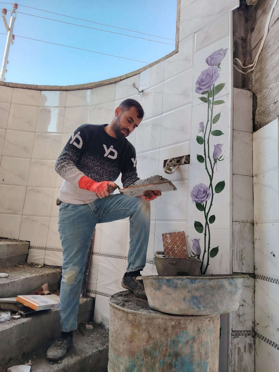 متواجد كادر كامل التواصل عله هاذا الرقم ***********

