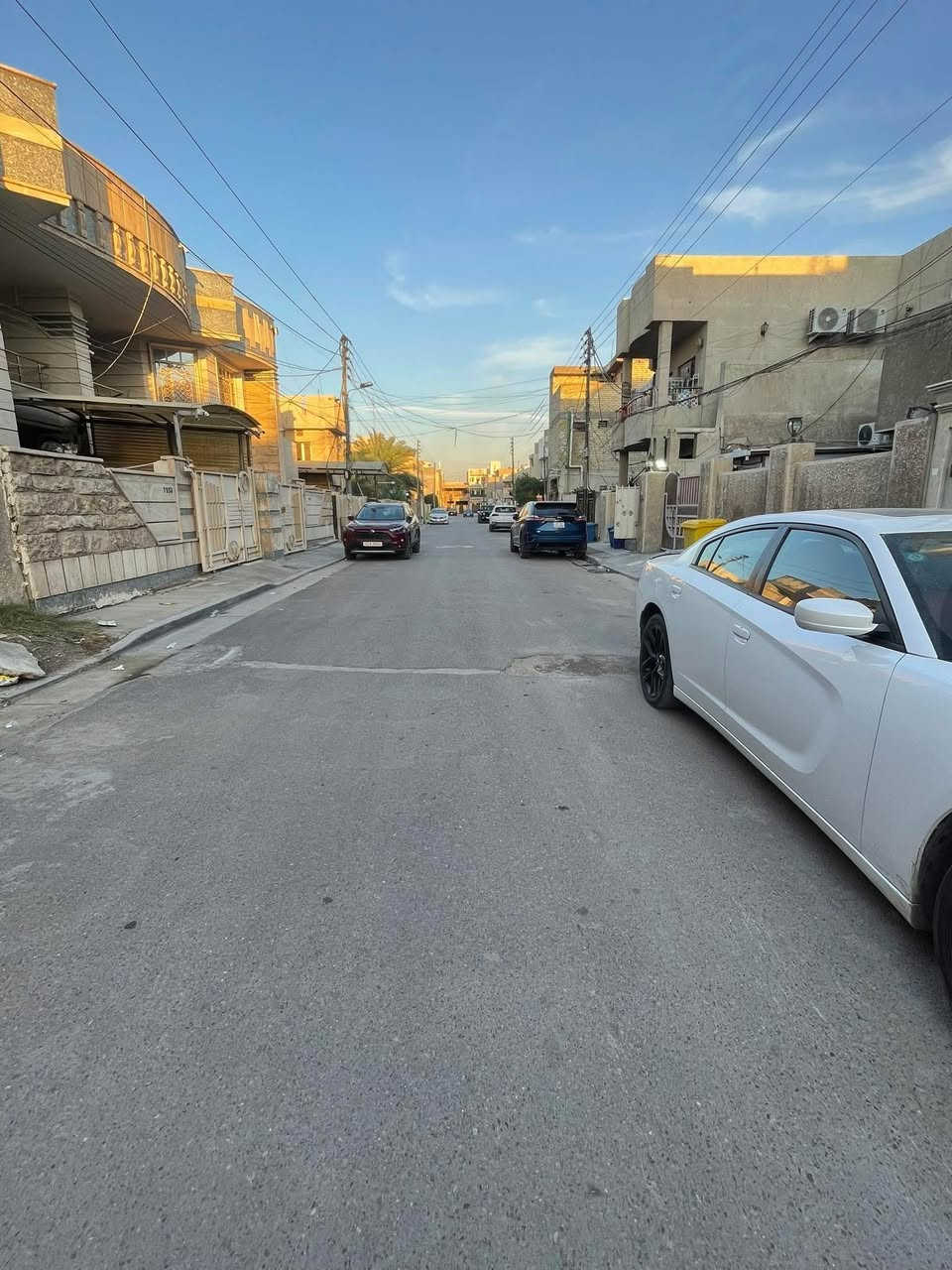 للبيع دار في السيدية🏠
دار درجه اوله مودرن ❇️
مربع كامل ساجد قرب الكويتي
شارع 15 متر✅

المساحة 150 متر الواجهة 7 ونص متر

 يتكون  العقار
مطبخ واستقبال + حولي
 4 نوم ماستر + 4 خدمات
        كراج حديقة
للاستفسار ***********
