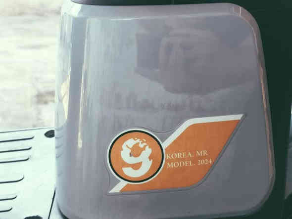 سلام عليكم باسكي شحن للبيع بطاريته 100 انطيك اياه شرط سعر 250 مكان كركوك قصب خانهل بمجال سعر ماله وراسلوني خابروني على الرقم مالي***********
