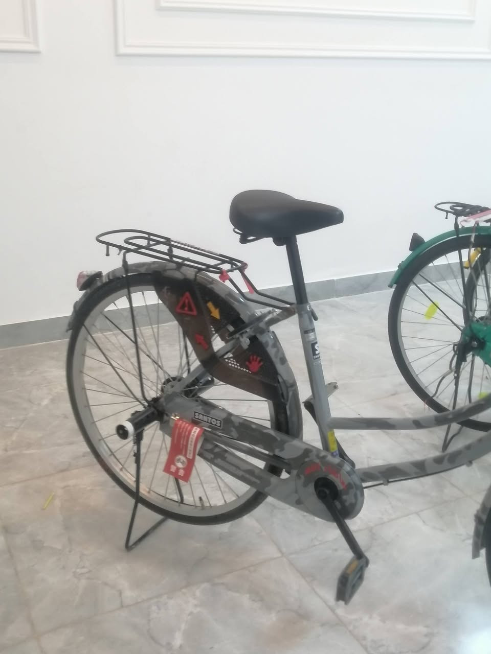 سلام عليكم باسكل البيع  موشم مديل 2021نضافه فول شركت سانتوس الله شاهد باسكل احل بل حقيقه مستعجل عله بيعه سعر 125وبي مجال قليل رقم فقط واتساب ***********40
