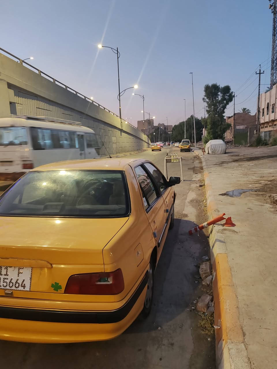 السلام عليكم بيجو بارص موديل ٢٠١٥ مكفوله  كير مكينه صدر جديد السياره نضيفه لا بيها خياس ولا كص السياره معروضه ٤٠ وبيها مجال شي بصيط مكان سياره بغداد شارع حيفا السياره تبريد ثلج تتفئه شغاله  بسمي تحويل ثاني يوم الي تفيده يتواصل وياي *********** هاذ رقمي وبي وتساب
